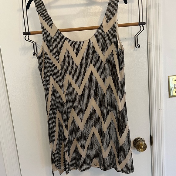 Rinestone Jenny Han Tunic - Picture 4 of 5